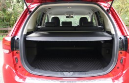 Mitsubishi Outlander PHEV, boot 2